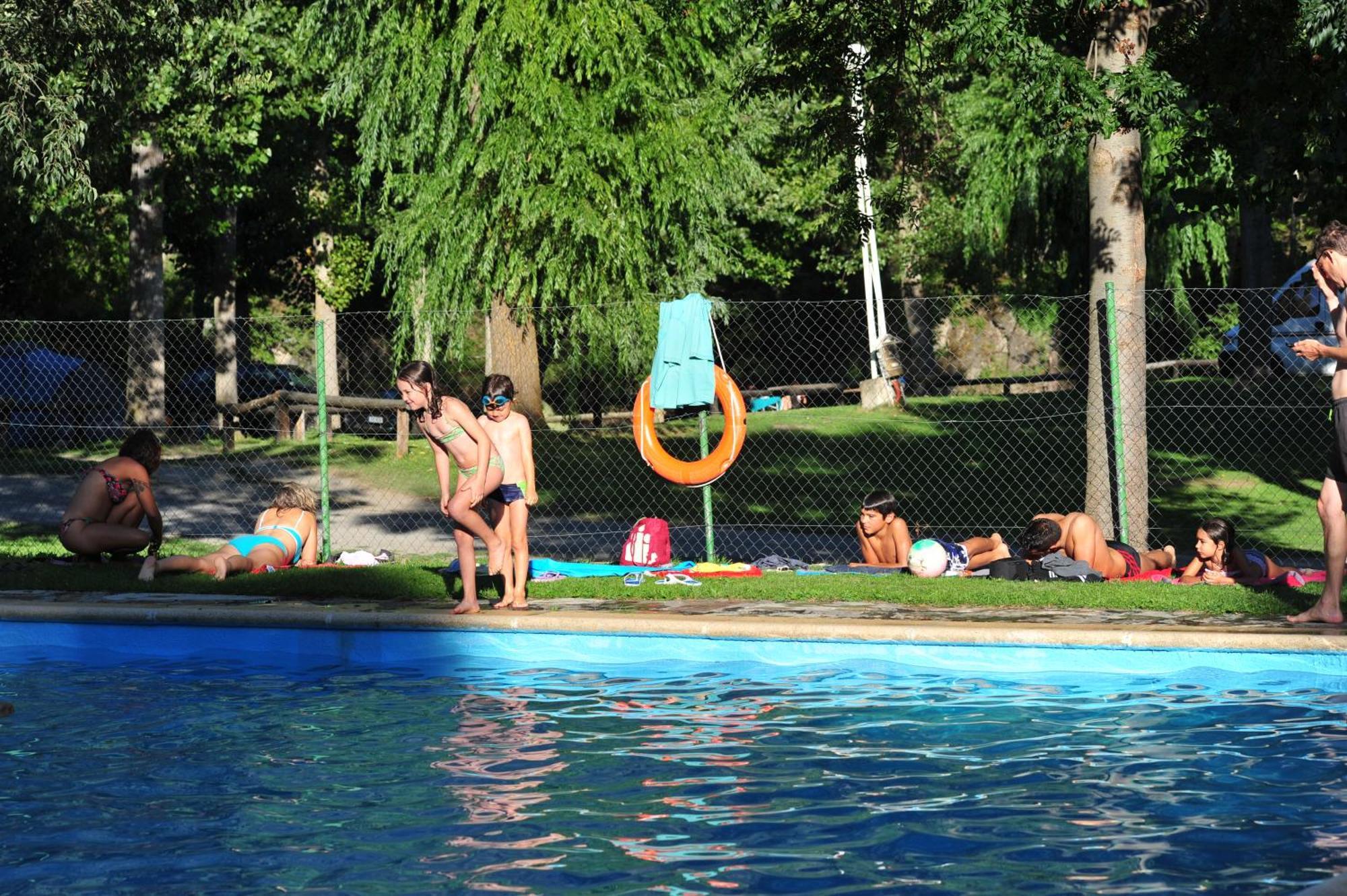 Camping Noguera Pallaresa Sort Bagian luar foto